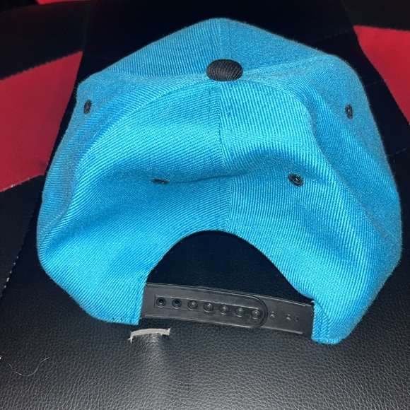 SnapBack hat - Picture 3 of 4